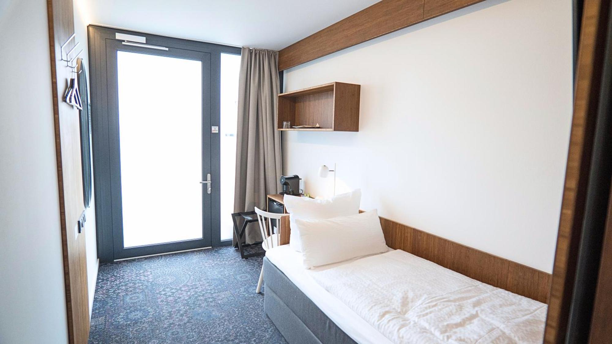 Tin Inn - Heinsberg - Das Hotel Aus Hochwertig Ausgebauten Ueberseecontainern Zewnętrze zdjęcie